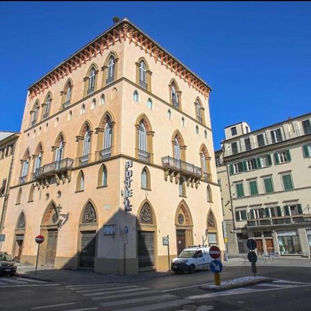 Palazzovilla Historic Building Luxury Suite Florencia Exterior foto