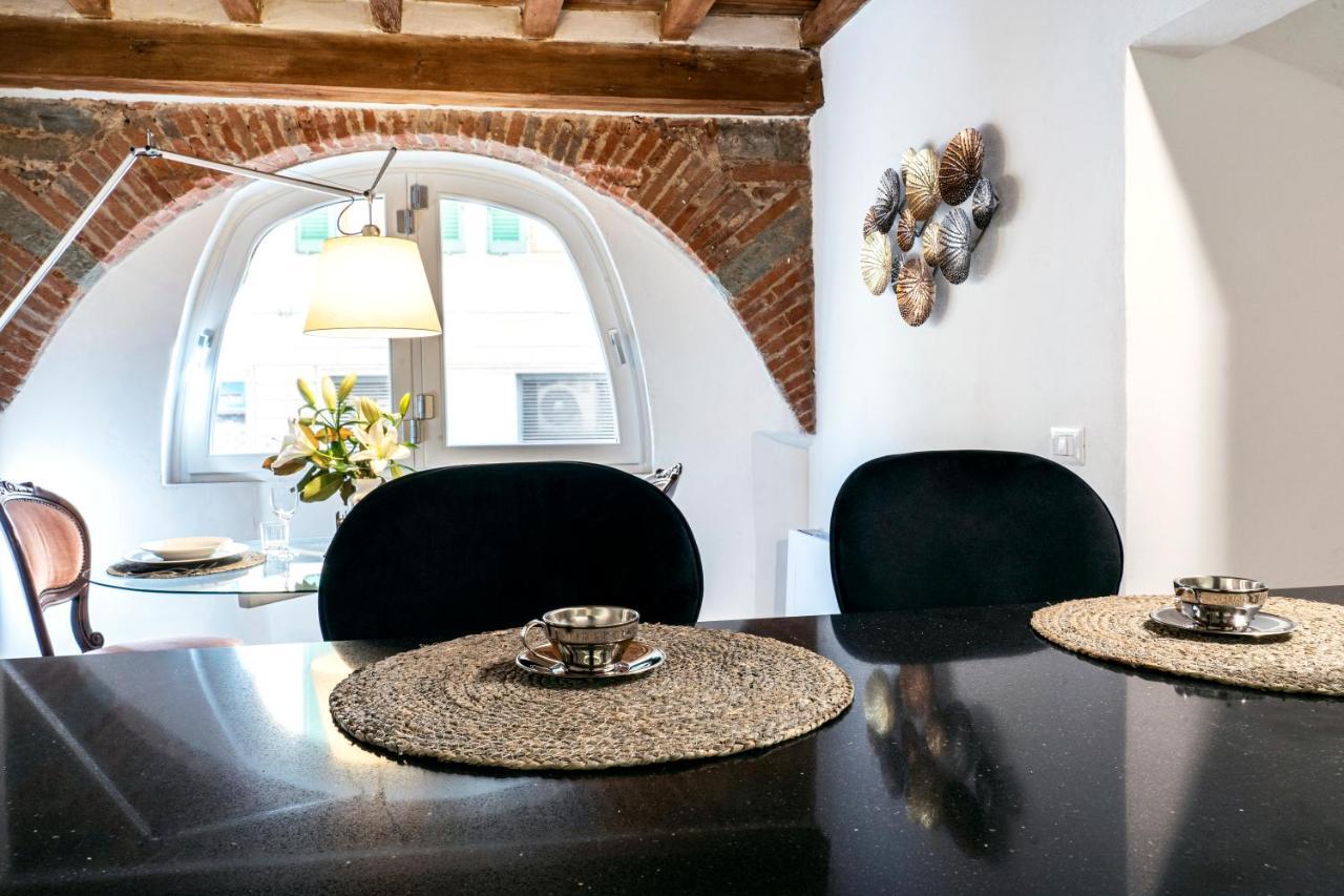 Palazzovilla Historic Building Luxury Suite Florencia Exterior foto