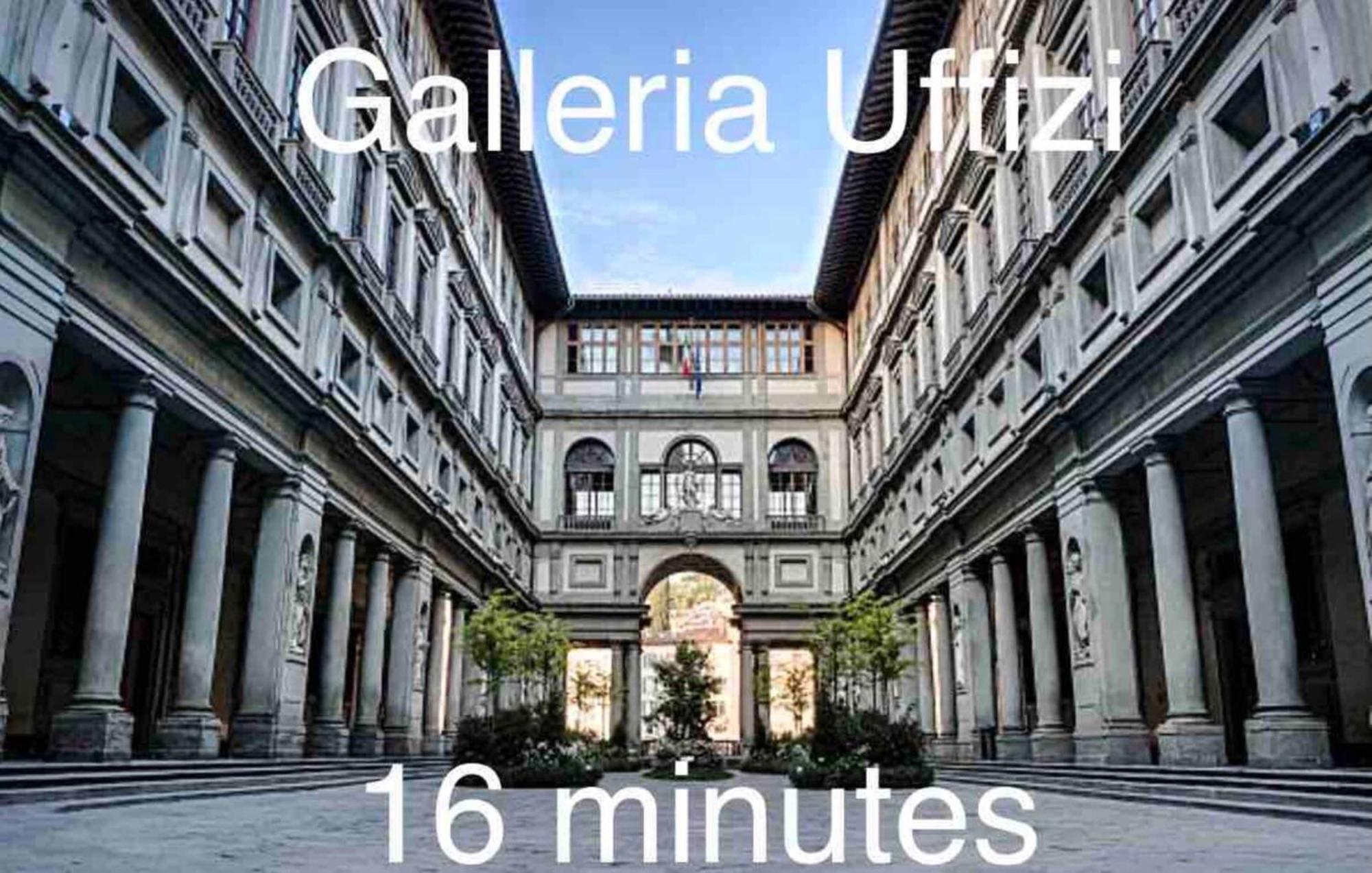Palazzovilla Historic Building Luxury Suite Florencia Exterior foto